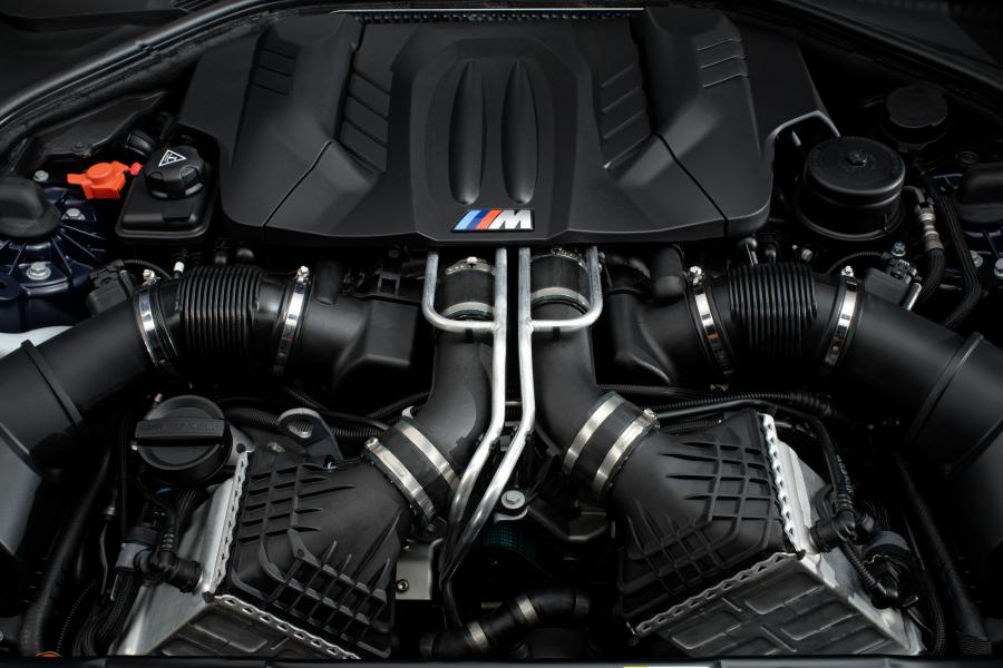  BMW M6 2012 года  (фото 13 из 14)